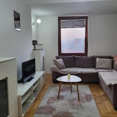 Joan Apartment *